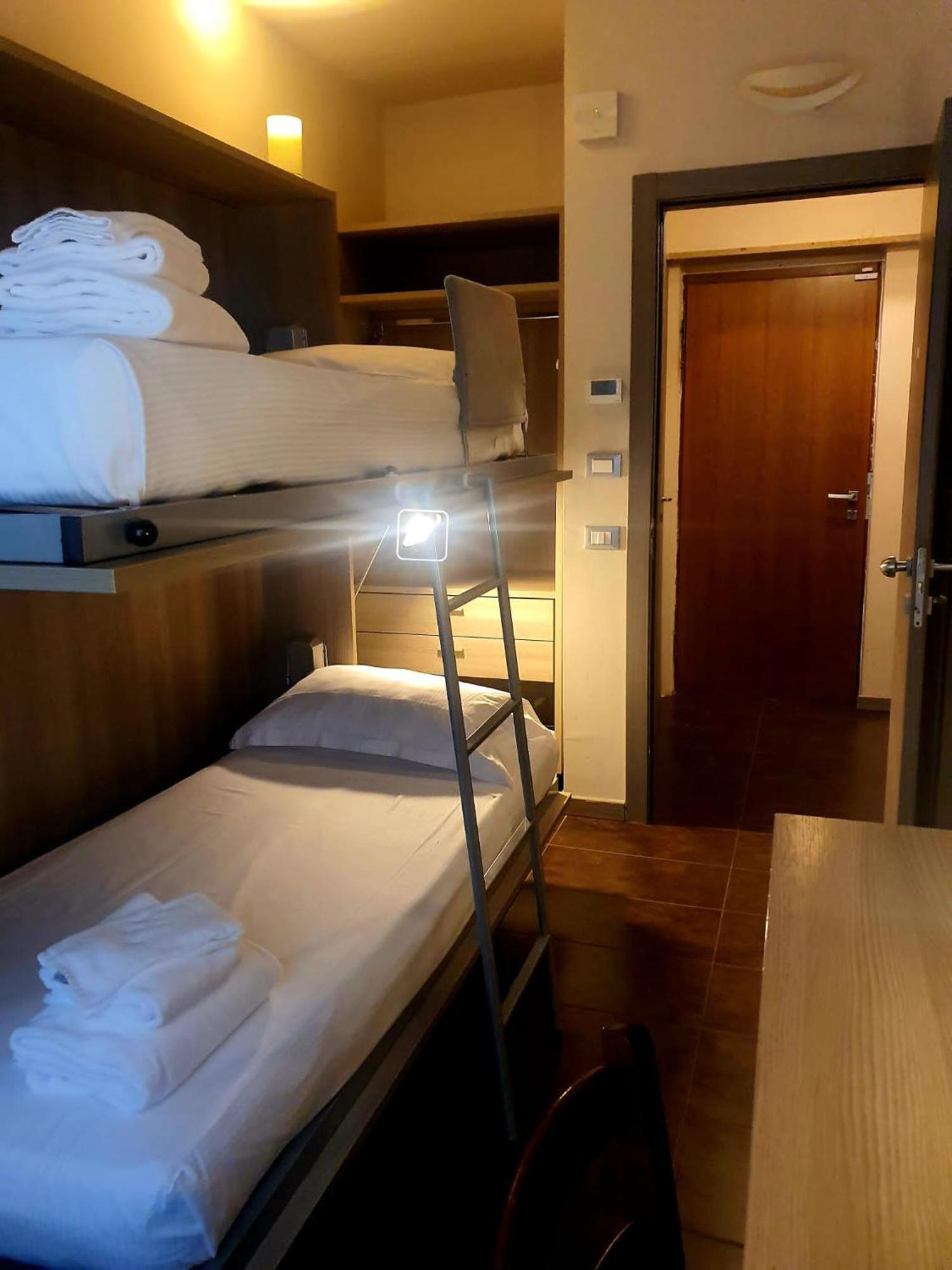Hll Hotel Lungolago Lecco-Como Lake Номер фото