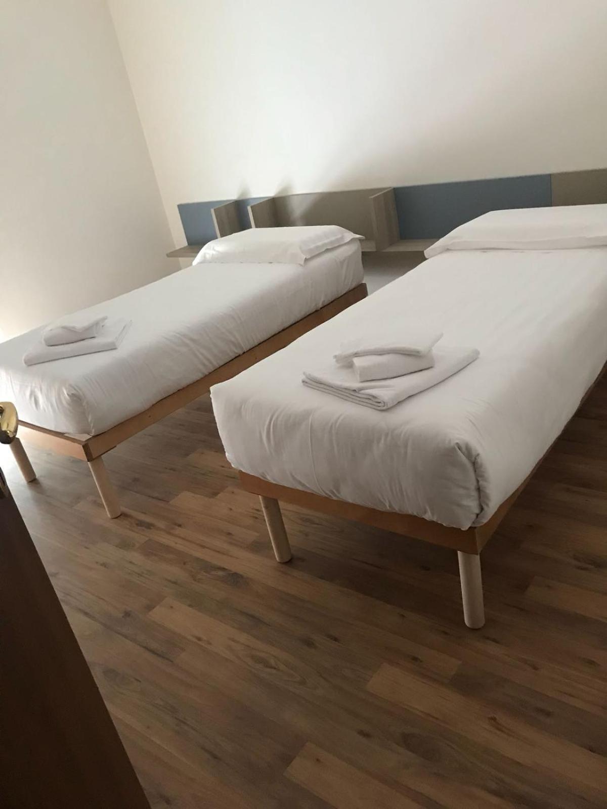 Hll Hotel Lungolago Lecco-Como Lake Номер фото