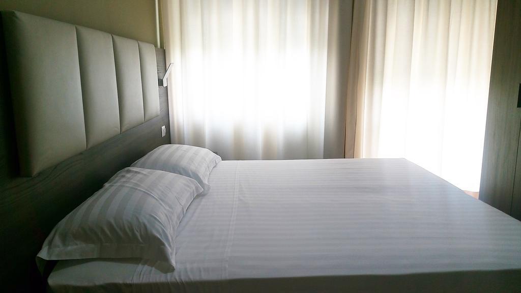 Hll Hotel Lungolago Lecco-Como Lake Экстерьер фото