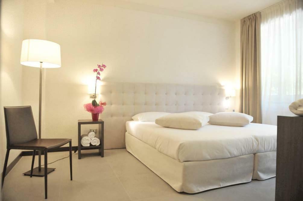 Hll Hotel Lungolago Lecco-Como Lake Экстерьер фото